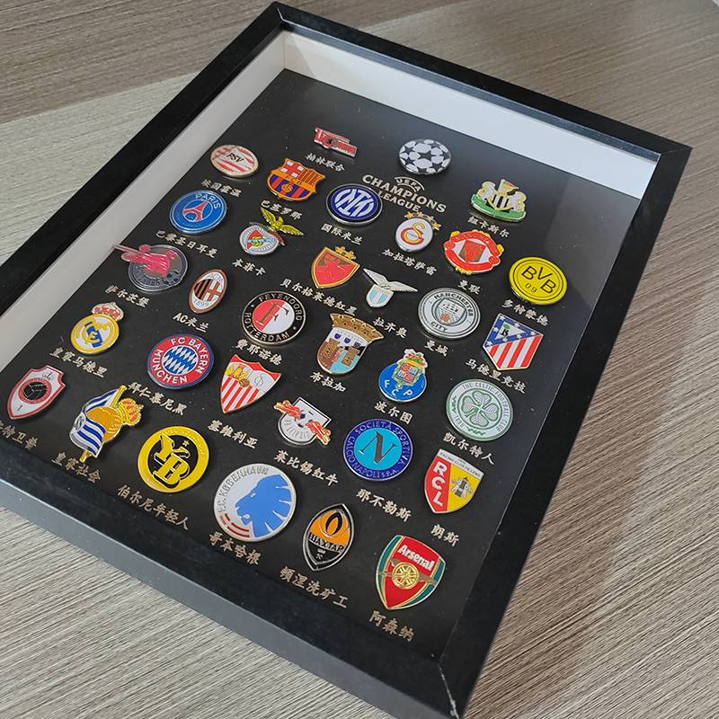 24 New Seasons Send Friends Birthday Gifts in the Champions League 32 Football Club Team Metal Essence Branch Set