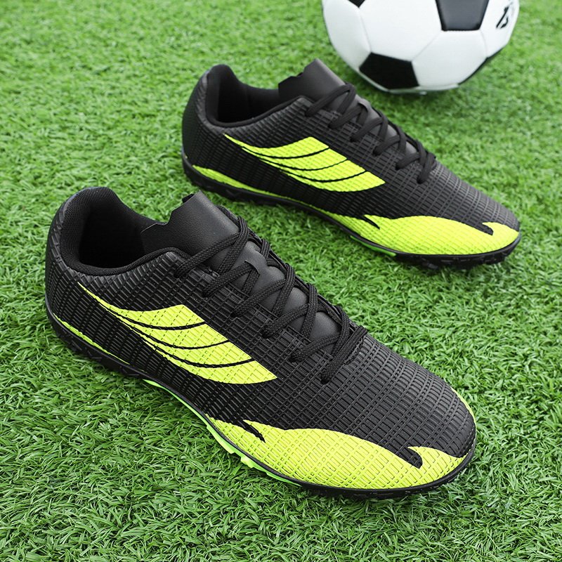 Wholesale professional hot sale fashion Oem sports turf outdoor competition non-slip soft light men's and women's soccer shoes