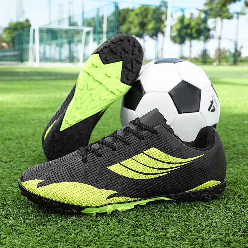 Wholesale professional hot sale fashion Oem sports turf outdoor competition non-slip soft light men's and women's soccer shoes
