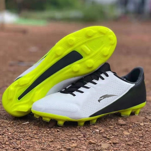 Best Quality Professional wholesale soccer shoes men football shoes for sale