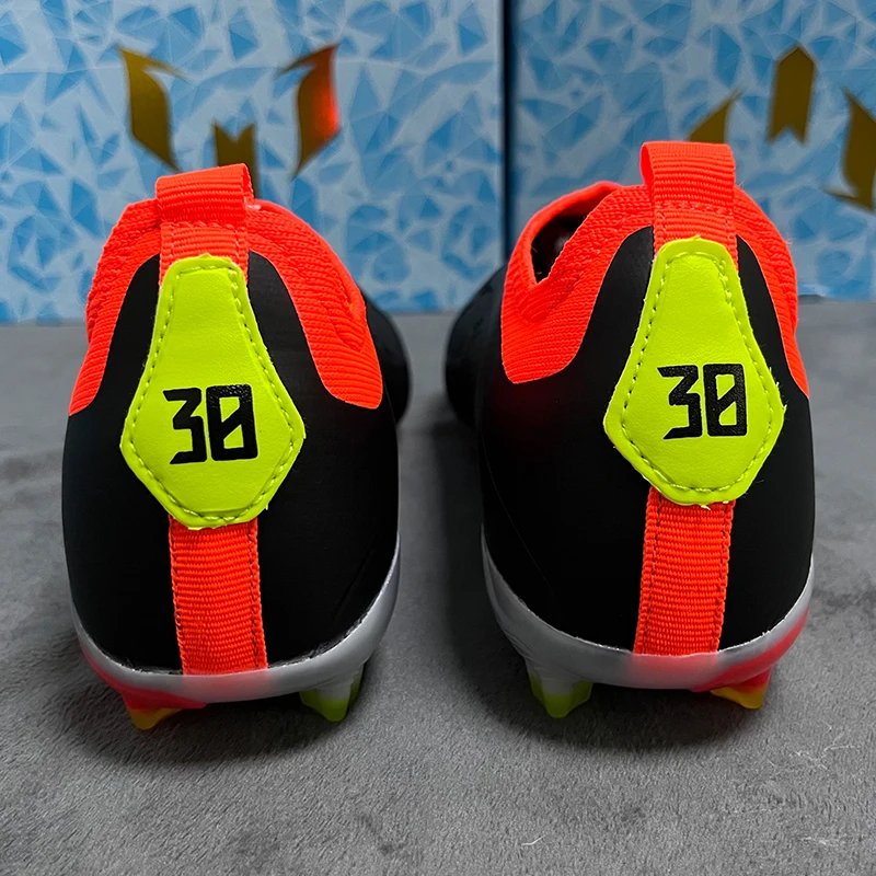 SLIP-ON High Quality Mens Soccer Shoes Non-Slip Turf Soccer Cleats for Kids TF/FG Training Football Boots Chuteira Campo 35-45