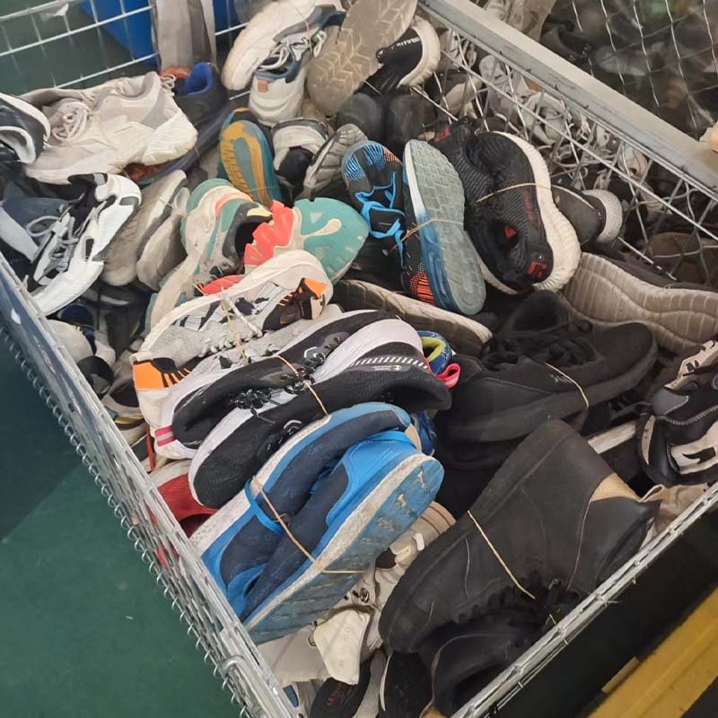 High Quality Second-Hand Men's Shoes Class a Branded Thrift Shoes for Adults Clean and Grade A for Summer Packaged in Bales