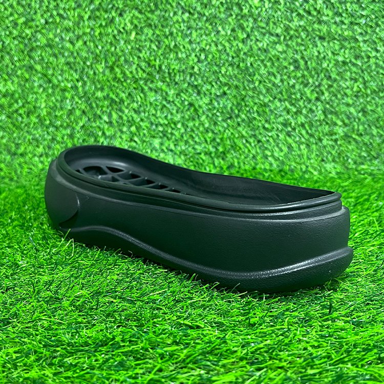 Factory Customized Men's Casual Shoes with Black Sole Exclusive Design-Wholesale Options Available