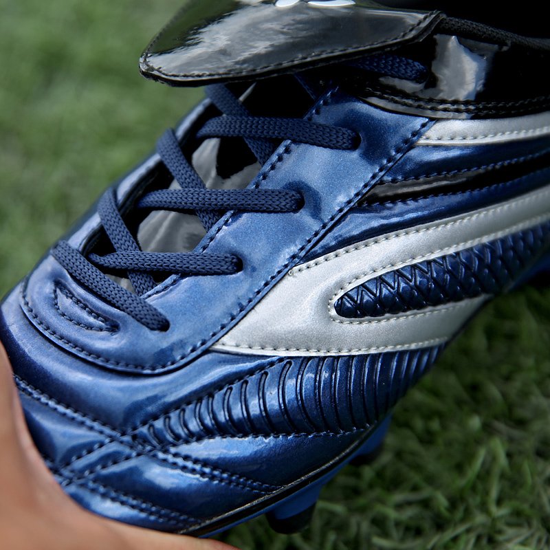 Factory Direct Wholesale Men Outdoor Sport football shoes black Kids Soccer Shoes Low Price Football Shoes Custom