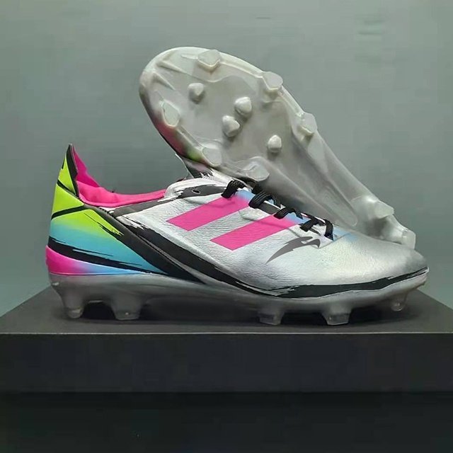 2022 cheap indoor outdoor customized comfortable sport spike shoes soccer shoes