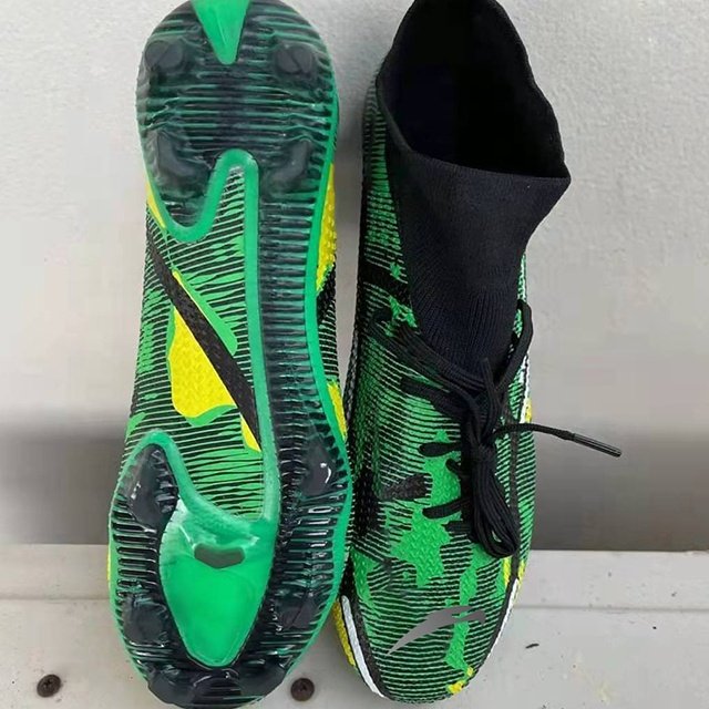 2022 cheap indoor outdoor customized comfortable sport spike shoes soccer shoes