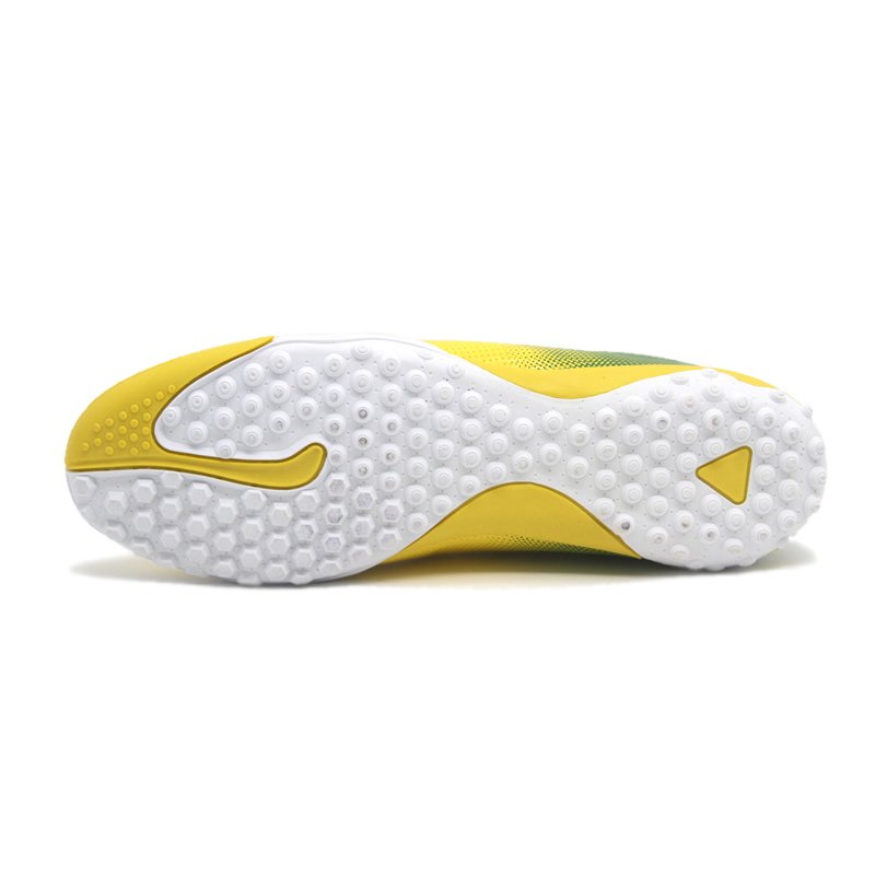 High quality cheap prices customized soccer shoes football boots for men zapatillas futbol