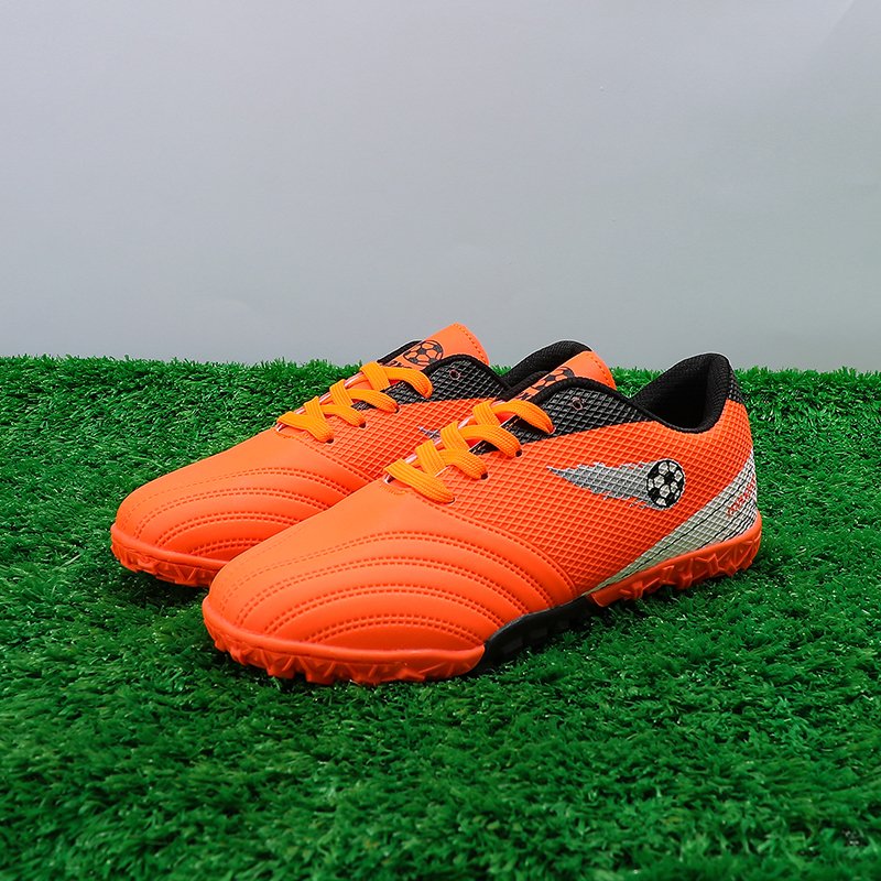 Professional game football shoes short crushed nails shock absorbing non-slip indoor training shoes