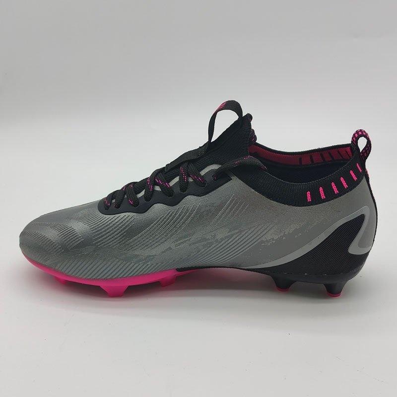 Fashionable Customize Professional multifunctional Breathable Soccer Sneakers Outdoor Professional Training Soccer shoes