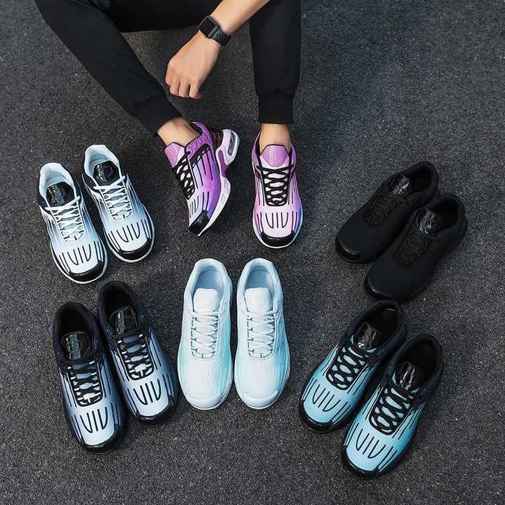 Wholesale Customized Men Football Shoes Popular Design Outdoor Soccer Boots Light Weight Feature Sport Online Football Shoes FG