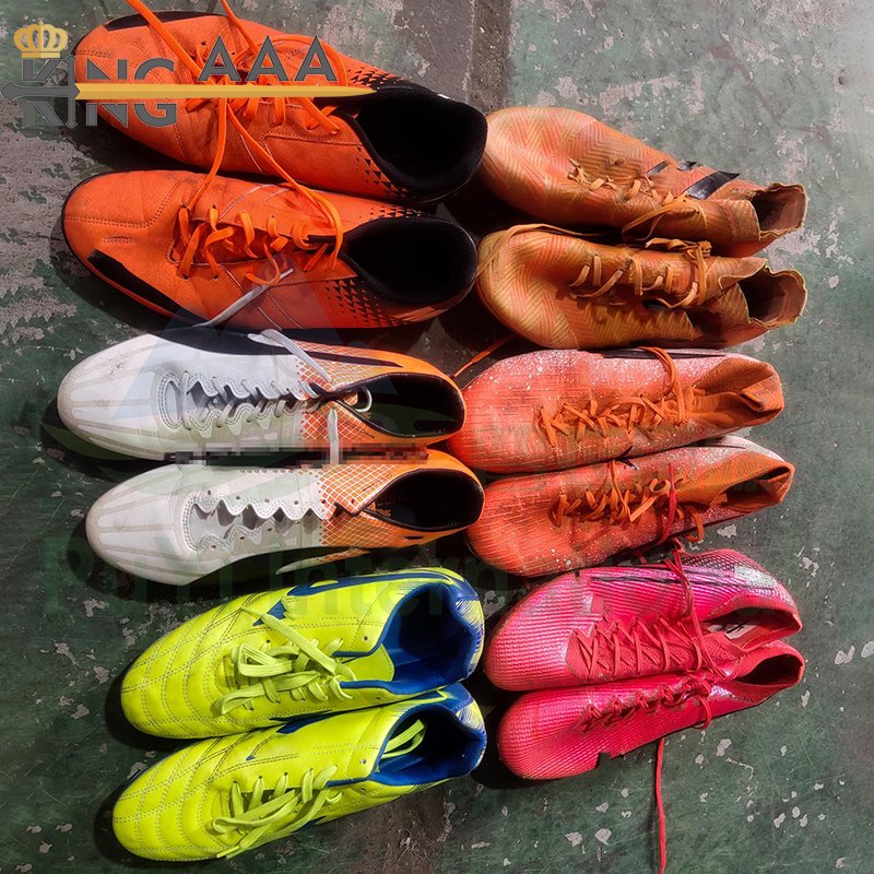 used imported soccer shoes football chaussur kampala uganda used shoes bales from thailand