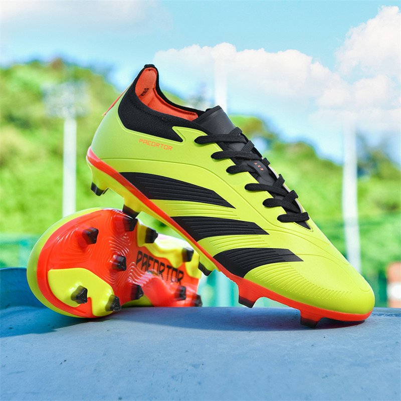 Men's Professional Football Boots with High Quality PU Outsole Customizable Olive Baseball Shoes for All Seasons Feature Cheap