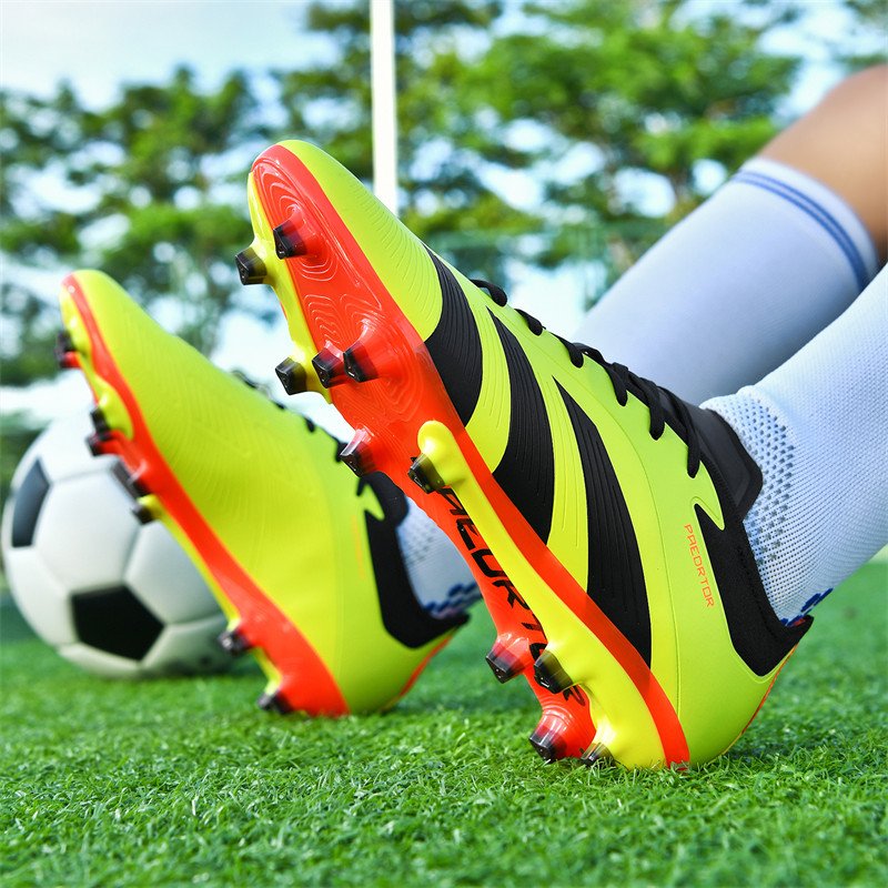 Men's Professional Football Boots with High Quality PU Outsole Customizable Olive Baseball Shoes for All Seasons Feature Cheap