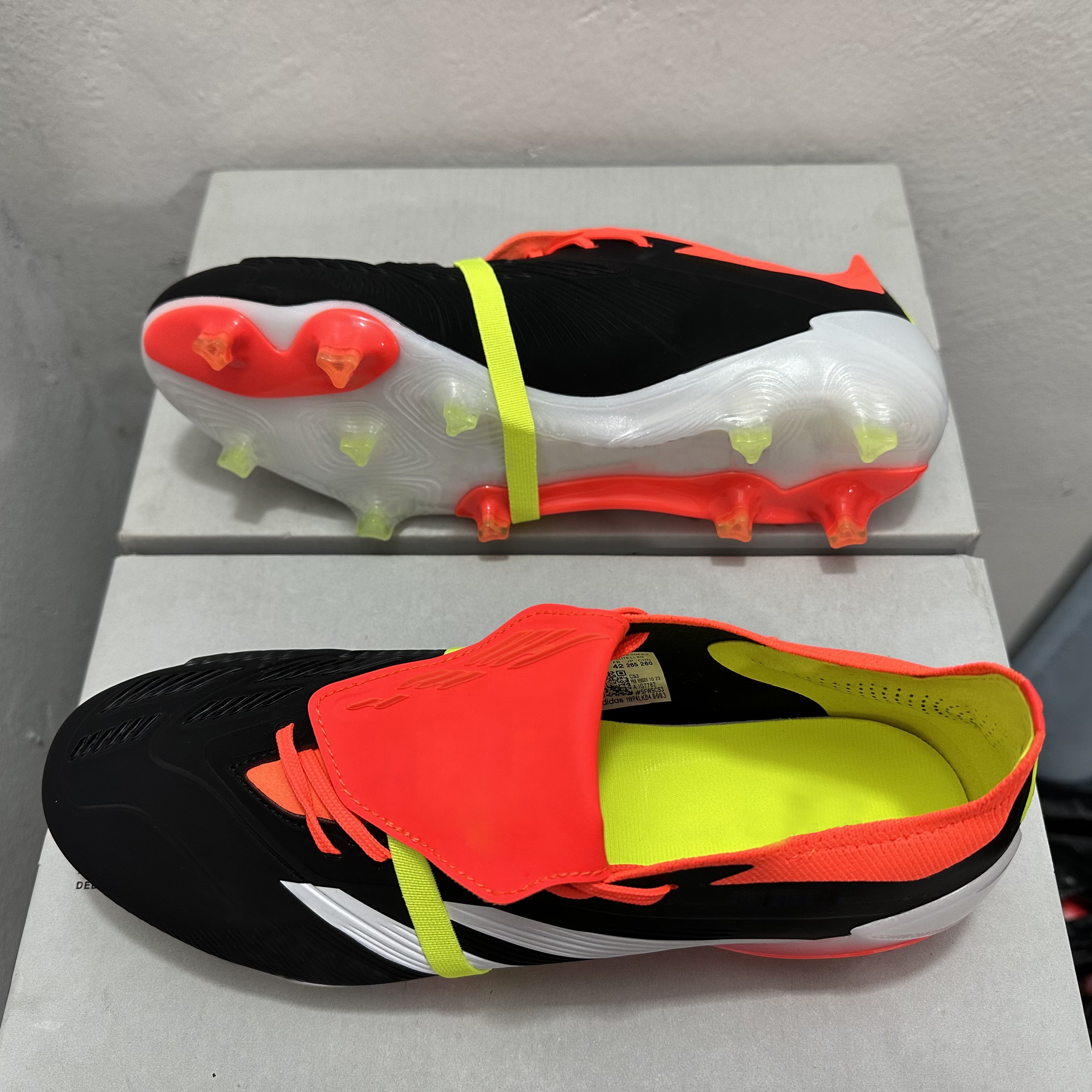 2024 soccer boots men Explosive soccer shoes factory customized wholesale football shoes high-quality football shoes