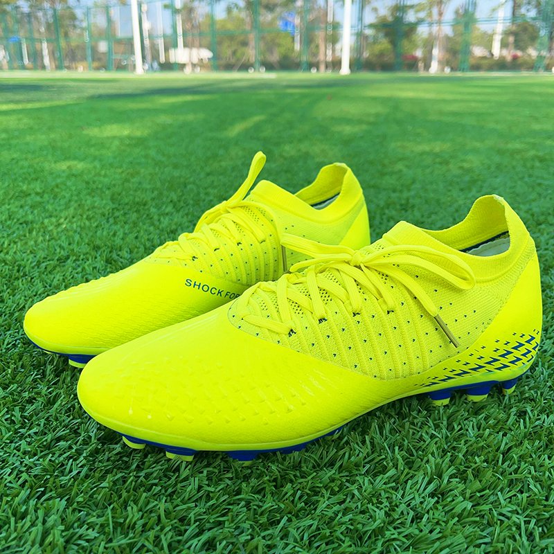 Hot Selling Custom Logo Soccer Shoes for Men High Quality Football Boots for Summer and Winter Sports