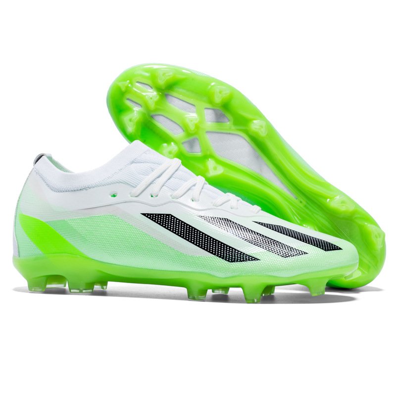 Wholesale of football shoes in factories Professional sports five-a-side soccer boots with logo and anti slip nails