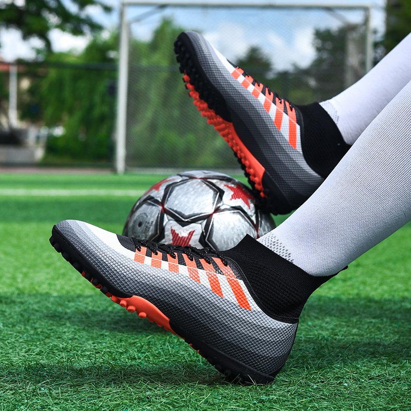 2024 hot sale Latest New Fashion Mesh High School Football Soccer Shoes Boots Cleats for Students Men Women Adults Kids