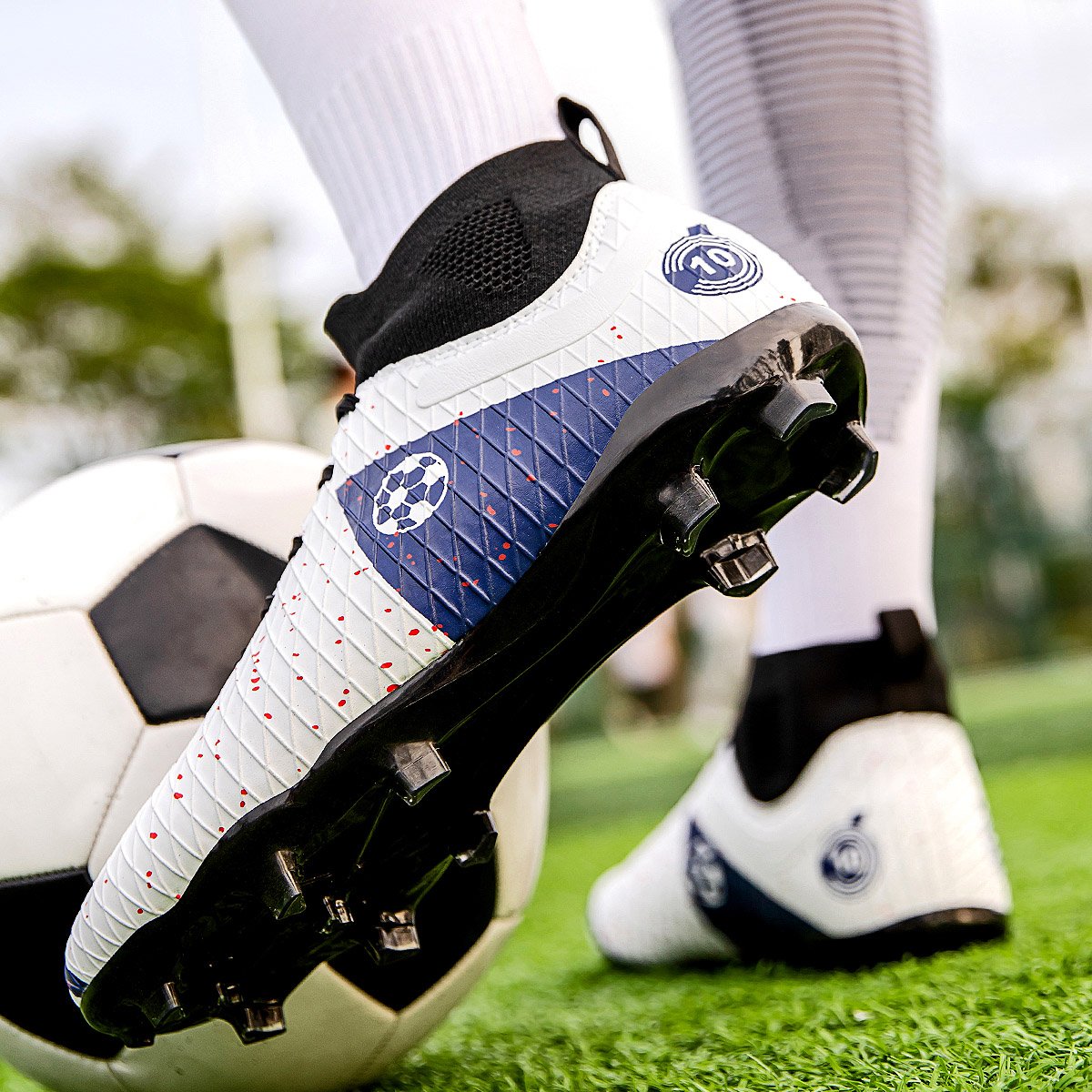 2024 Men's High Top Soccer Sneakers for Summer Spring and Autumn Outdoors Wholesale Football Turf Futsal Boots