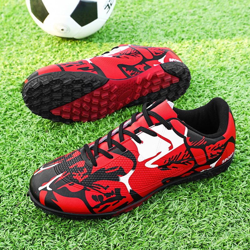 2024 Factory Wholesale High Quality Athletic Soccer Shoes 37-45 Professional Women And Men Football Sneakers