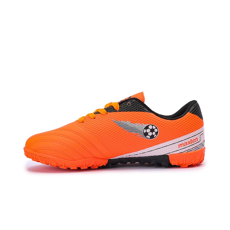 Wholesale non-slip soccer shoes customized men's soccer shoes for adult soccer training shoes