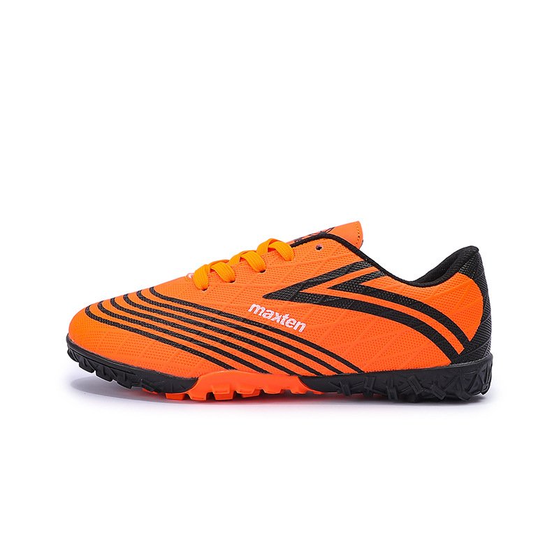 Wholesale non-slip soccer shoes customized men's soccer shoes for adult soccer training shoes