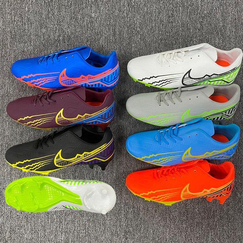 Soccer Shoes Professional Football Boots Suferfly Cheap Futsal Sock Cleats Training Sport Sneakers Zapatos De Futbol Men