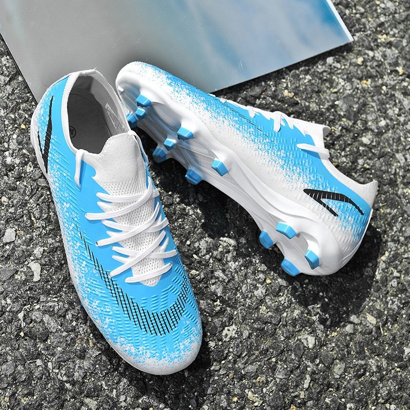 Outdoor Custom Breathable football shoes soccer shoes for men women sports shoes high quality