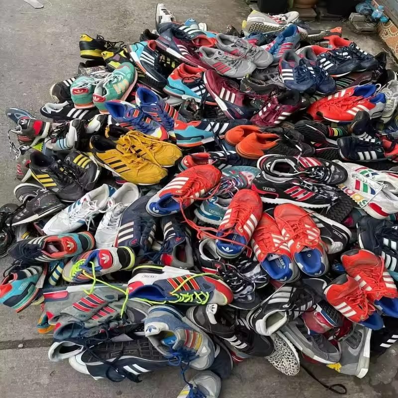 Second-Hand Brand Stock for All Seasons-for Spring Summer Autumn Winter Soccer Boots