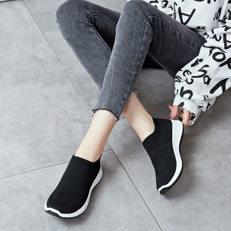 2024 new flying shoe weaving female