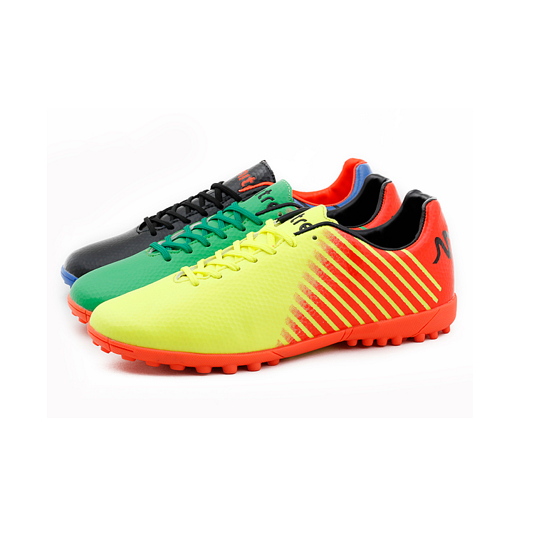 China Factory Cheap Price Soccer Shoes Football Boots for Men Chuteira De Futebol