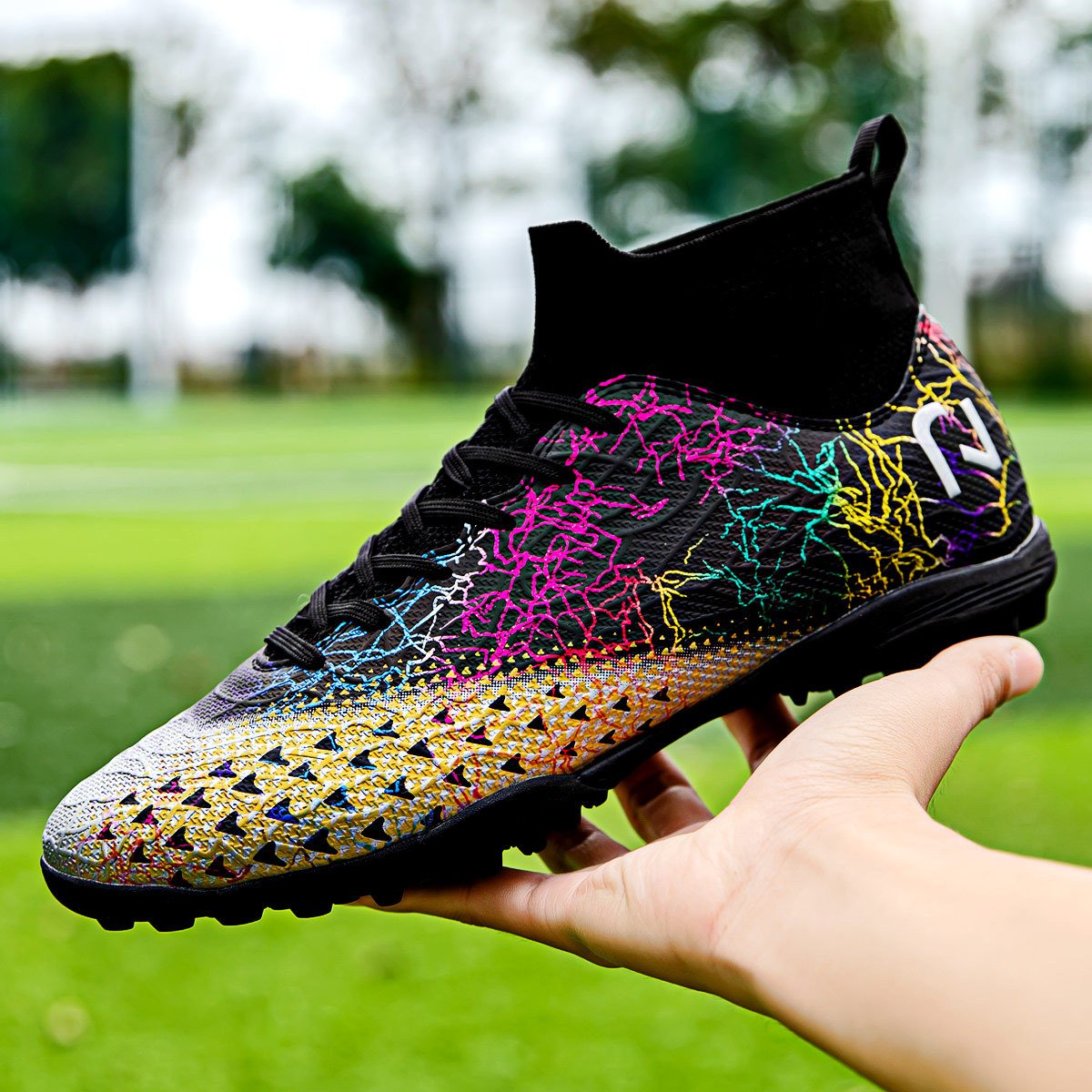 Wholesale hot nail crushing nail assassin low help adult game training football shoes custom logo running shoes