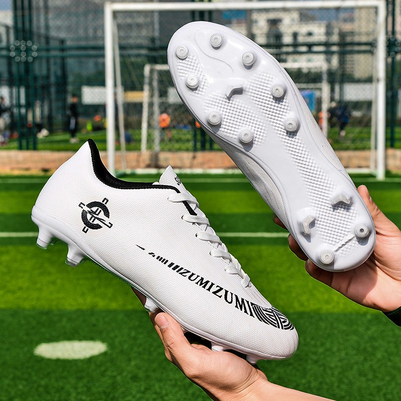 2023 new outdoor sports shoes anti - slip wear - resistant football shoes comfortable children's shoes