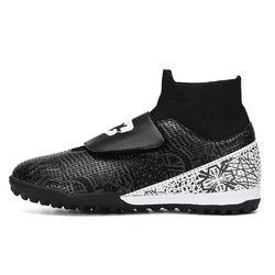 black(studs)