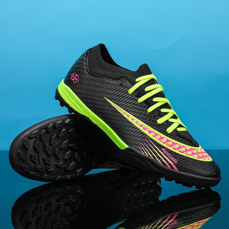 High Quality Professional Soccer Shoes Summer/Winter Autumn Season Cr7 Football Boots TPU Insole Mesh Fashion Style Outdoor Use