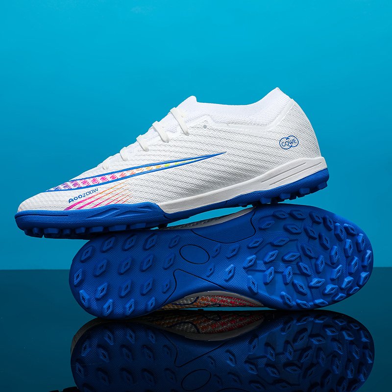 High Quality Professional Soccer Shoes Summer/Winter Autumn Season Cr7 Football Boots TPU Insole Mesh Fashion Style Outdoor Use