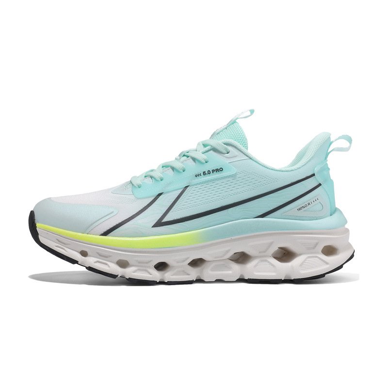 2024 new men's fashion casual sports shoes cushioned soft sole skateboard shoes lace-up walking shoes