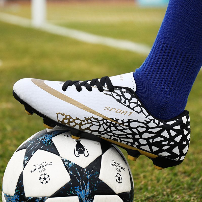 2024 new 3 color football shoes professional training ankle boots cheap soccer shoes men boys
