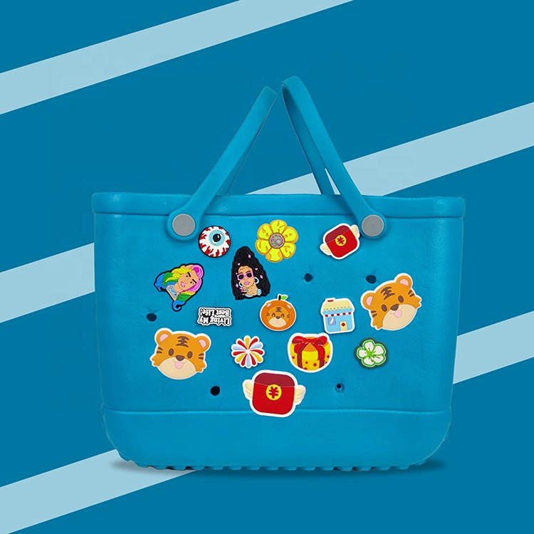 Custom Logo Wholesale New Design Blank PVC Makeup Handbag Tote Silicone Beach Insert Bogg Bag Bit Charms Accessories Available