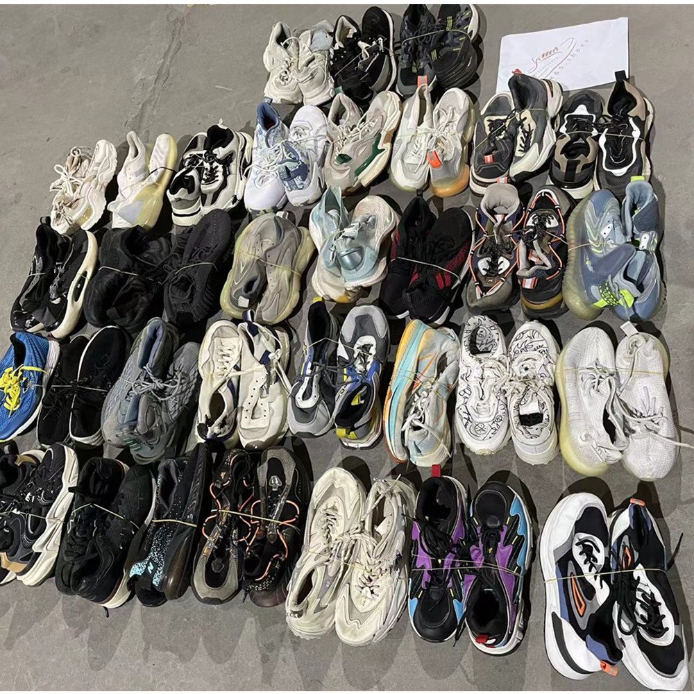 High Quality Hot-sales Durable Breathable Used Men Soccer Ball Shoes Second-hand Branded Soccer Ball Shoes