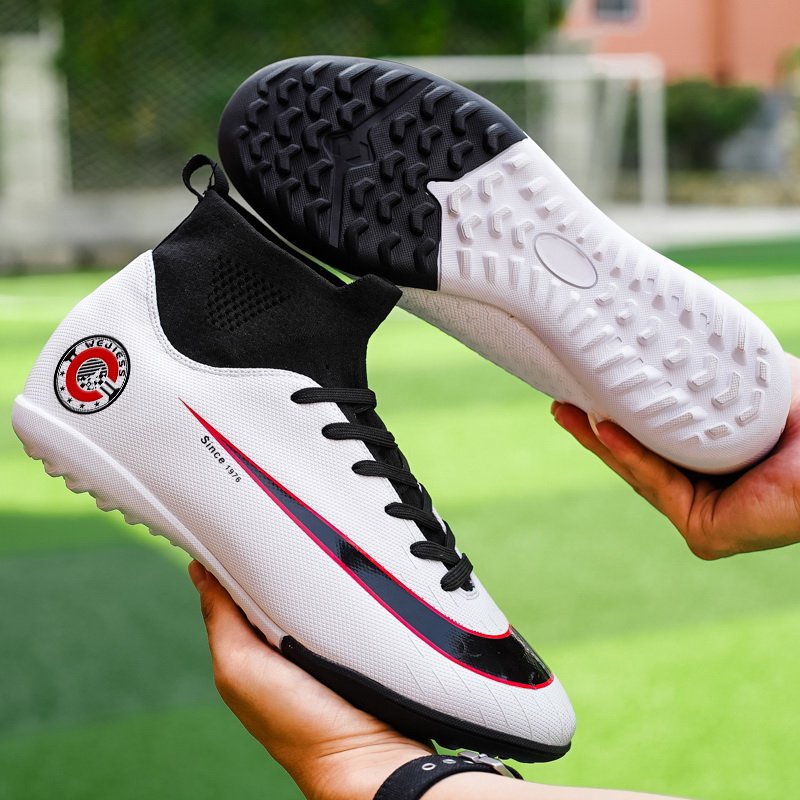 Hot Sale Football Shoes High Quality Factory Original Design Football Boots Professional Soccer Shoes For Men