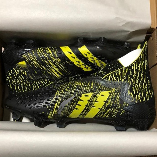 Long spike non-slip high-top men's and women's soccer boot fashion wear-resistant training shoes grass outdoor soccer cleats