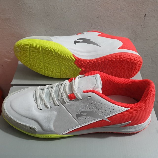 In School Men professional womens track and field Sport athletic nail running spike shoes Sneakers