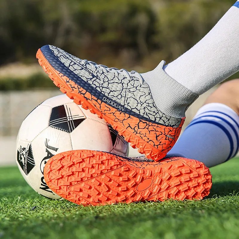 Size 35-47 Indoor Turf Soccer Shoes Men Sneakers Original Football Boots AG TF Kids Soccer Cleats Training Shoes