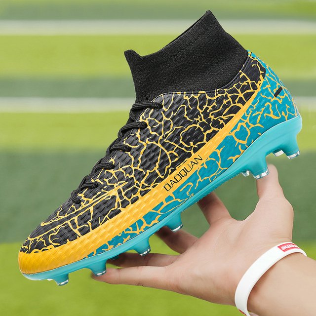 Size 35-47 Indoor Turf Soccer Shoes Men Sneakers Original Football Boots AG TF Kids Soccer Cleats Training Shoes