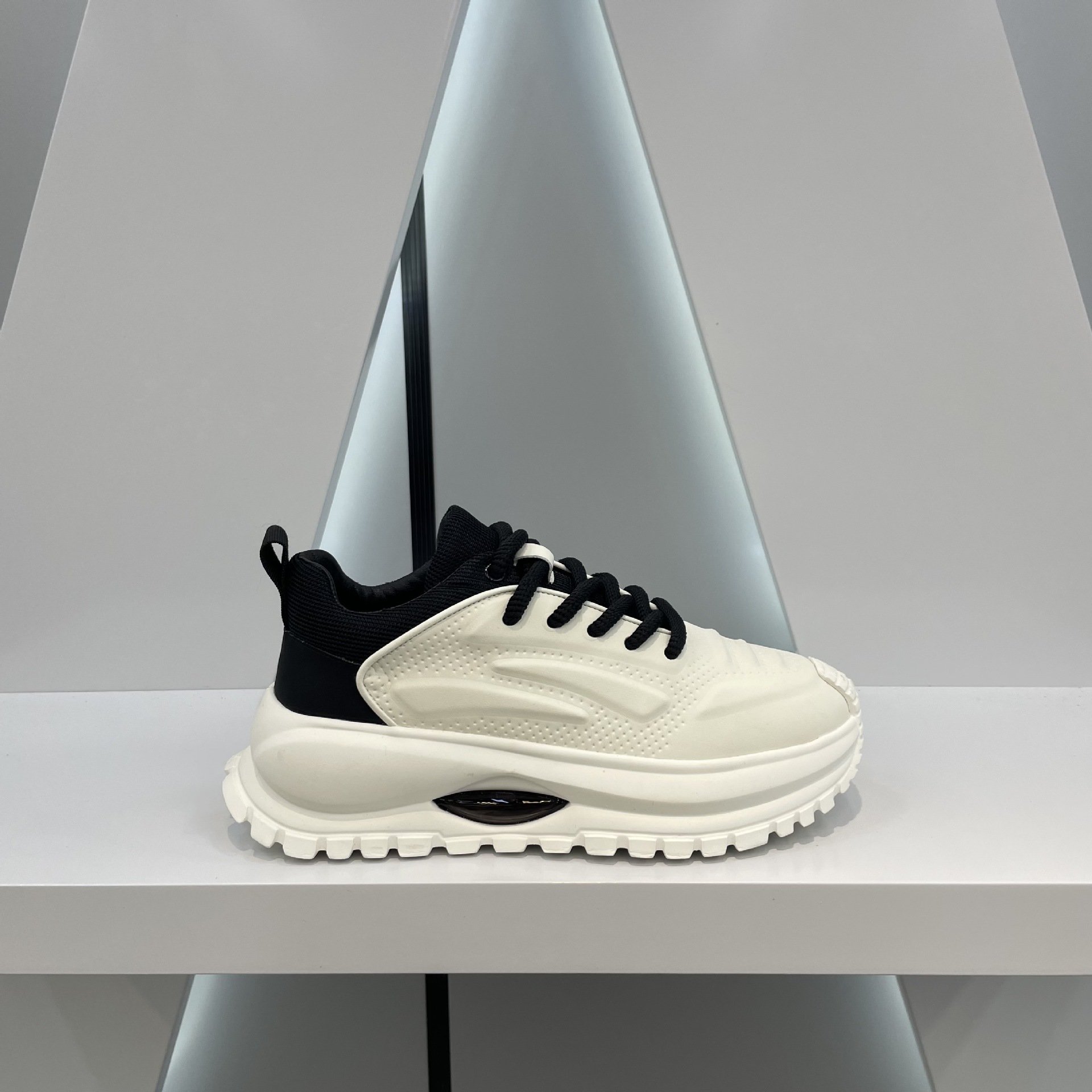 2024 fall new casual sports shoes for men and women soft sole increase casual skateboard shoes lace-up shoes