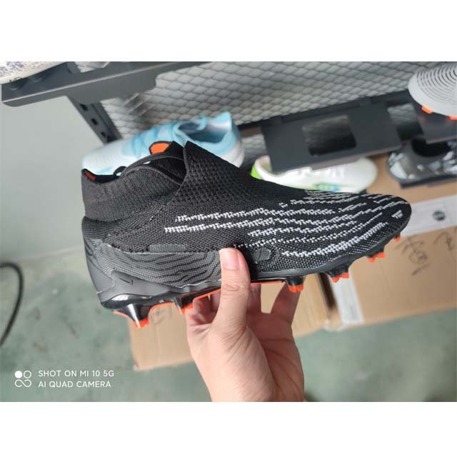 Wholesale Top Quality Custom logo Football Men Sport Shoe Cleats Running high-top Lawn Match Training Soccer Boots soccer shoes