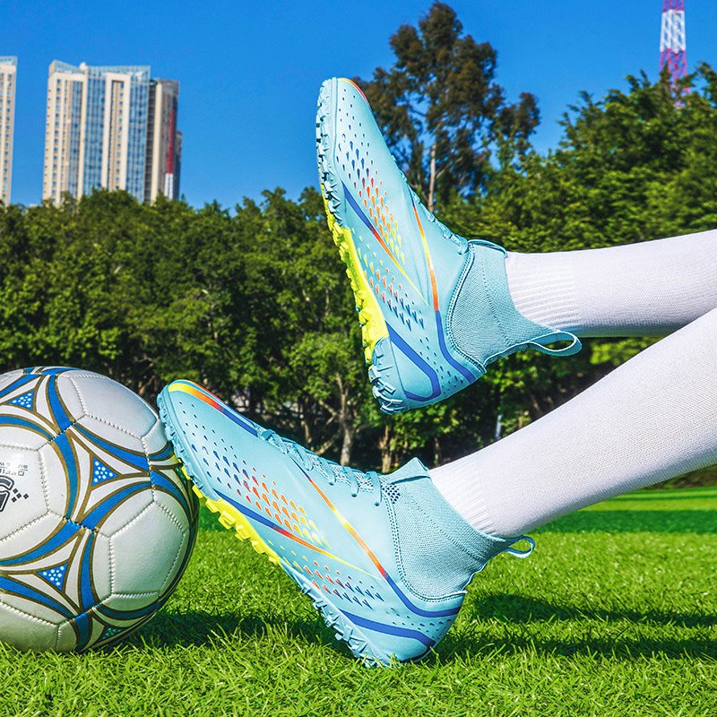 Hot Selling Large size Non-Slip Turf Soccer Cleats TF/FG Training Chaussures De Football Chuteira Campo Football Boots for Men