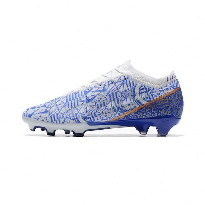 High Quality Fashion Sports Football Shoes Free Sample round Toe Wear-Resistant Training Football Shoes Non-Slip Running Shoes