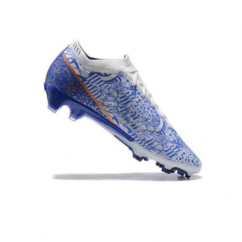 High Quality Fashion Sports Football Shoes Free Sample round Toe Wear-Resistant Training Football Shoes Non-Slip Running Shoes