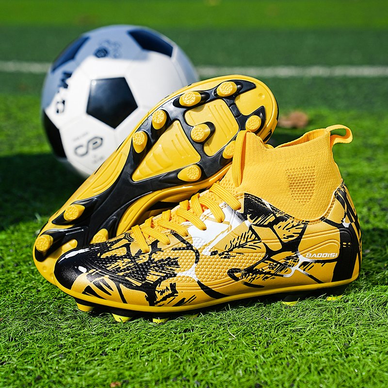 High Quality Professional Soccer Boots Breathable Unisex Athletic Training Football Cleats Cheap for Boys Girls Sport Style